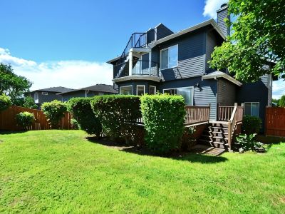 Wonderful 4-Bdrm, 2.5 Bath Home in Renton,15 Min to Seattle,2 Min to Coulon Park