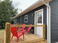 New 3-bedroom stylish house centrally located in Elizabethtown. - 3-Star
