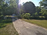 House sleeps 6. Just 5 minutes Patoka Lake boat ramp. Anglers Welcome! - 3-Star