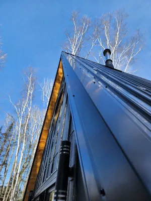 The Acorn of Little Sand BaySecluded, Wooded, and Dog Friendly! - Chalets