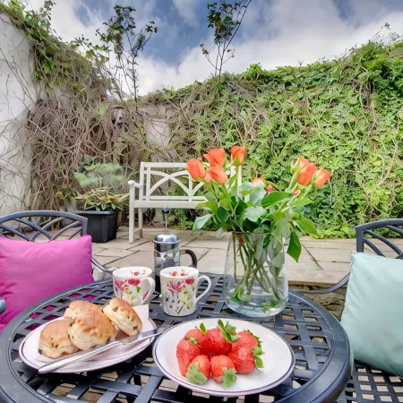 Barbican View, luxury Grade II listed apartment opposite Alnwick Castle