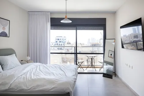 Beachside 3Br l Huge Patio and Parking l Mamad - parking