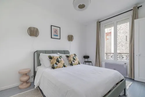 Orleans  - Paris Neuilly 4Pax - Homestays
