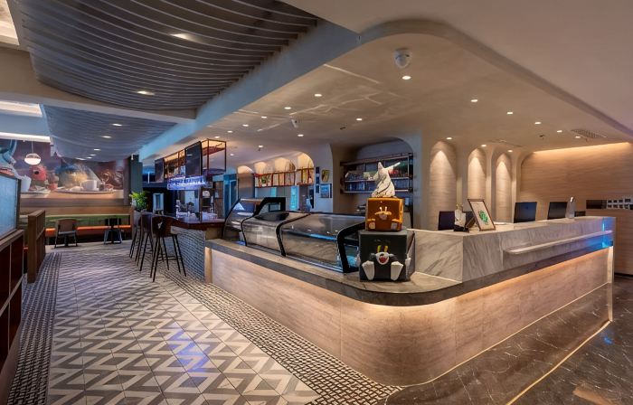 Ningbo Huayingyue Hotel (Tianyi Square City God Temple Commercial Pedestrian Street Store)