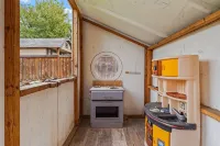 Stunning 3BR Home-Backyard HOT TUB Oasis-Home Gym - Villaer
