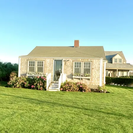 Exquisite Oceanfont Cottage at Madaket Beach!