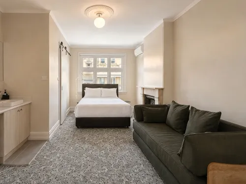 Tudor Hotel Redfern - 2-Star
