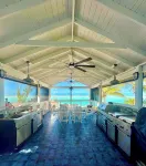 Amazing Beachfront Home the Calm Side of the Island. Swimming & Kayaking - 2성급