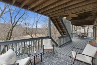 Lakefront Near Party Cove w/ Dock, Kayaks, Bunk Room & Multi-level Decks - Wifi