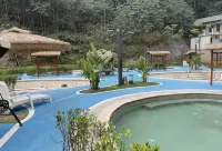 Xiongxiu Hot Spring Hotel Emeishan - Hot Springs
