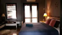 Avartarn Miracles Hotel Отели в г. 