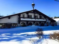 Northern Lights Lodge Hotels in Cambridge