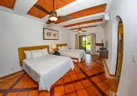 Hotel Villa Mexicana Golf & Equestrian Resort Hotels in San Juan del Llanito