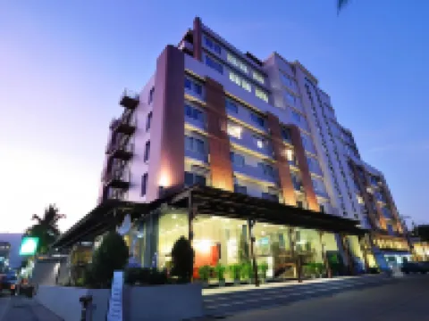 MayFlower Grande Hotel Nimmanhemin Hotels near Nimmanahaeminda Road