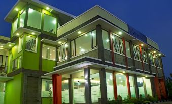 Gumilang Hotel - Housity