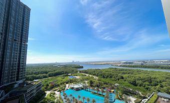 Gold Coast Pik Premium Seaview Apartment