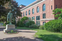 Super 8 by Wyndham Bangor Hotels in Bangor