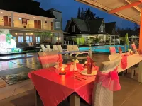 Sabda Alam Hotel & Resort فنادق في Tarogong Kaler