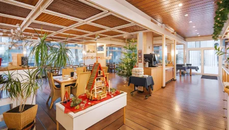 Hotel Rhönkitz Отели рядом с достопримечательностью «Museums Schloss Aschach»