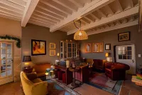 La Villa Hotels in Avezan