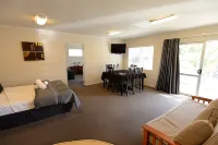 Anchor Lodge Motel Hotels in Coromandel