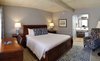 Carmel Valley Lodge - Housity