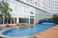 Exclusive And Spacey 3Br At Grand Sungkono Lagoon Apartment Hotels in Dukuhpakis