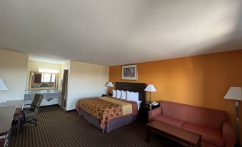 Scottish Inn & Suites - Eau Claire