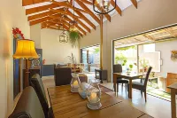Le Mahi Guest House Hotels in Langebaan