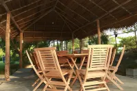 Serenity Lake Front Villa Hotels in Piliyandala