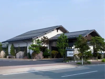 Sekitei Komatsu Hotel dekat 松風荘→きのこ園山荘です