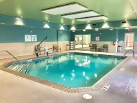 Holiday Inn Express & Suites Chicago O'Hare Airport Hotels in Des Plaines