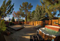 Left Coast Lodge Hotels in Sisters