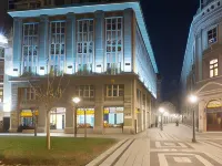 加爾尼首都酒店 鄰近米哈伊洛大公街的酒店