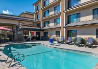 Yosemite Southgate Hotel & Suites - Pool
