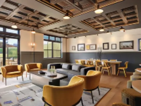 艾迪啤酒屋與酒店 戈爾登酒店