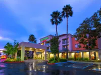 Courtyard Oakland Airport Hotels near Oakland San Francisco Bay Airport