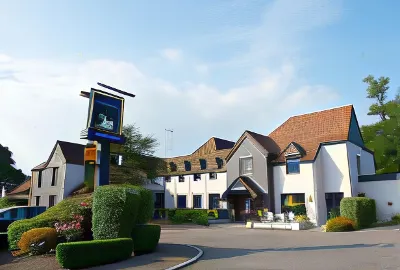 The White Swan Hotels in Arun District