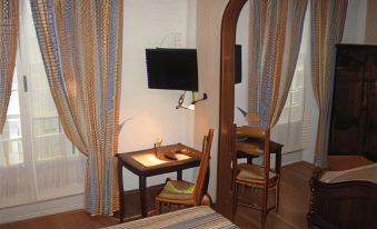 Logis Hotel Restaurant la Chaumière