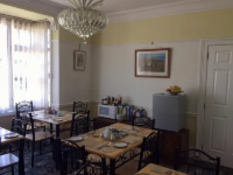 Alma Lodge Guest House