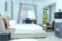 Mowicribs Hotel and Spa