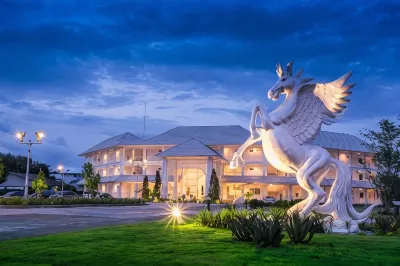 White House Hotels near King Taksin the Great Memorial Shrine