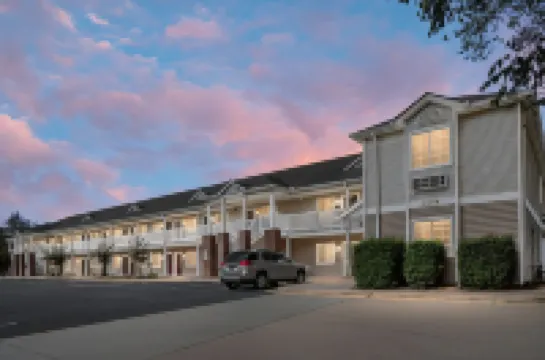 Affordable Suites Greenville