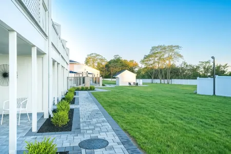 The Bentley Hotel Southampton Отели в г. Такахо