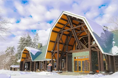 Log Hotel the Maple Lodge Hotel di Yubari
