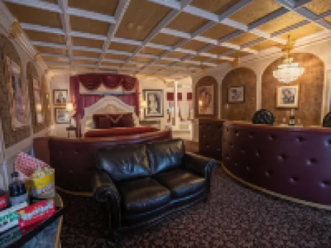 แอนนิเวอร์ซารี อินน์ - บอยส์ โรงแรมในบอยซี