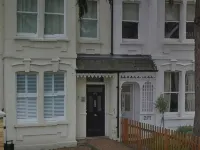 Kew Studios and Rooms Hotels in Kew