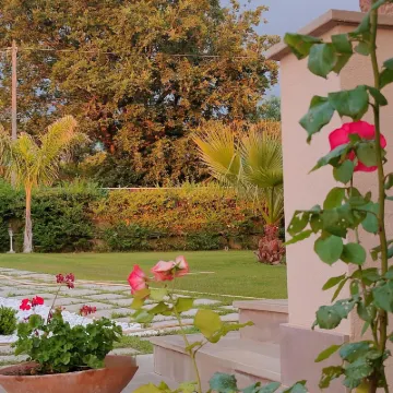 勞羅奢華別墅民宿