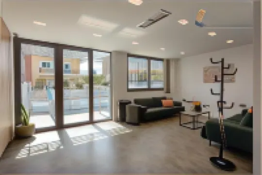 Zed Smart Property Airport by Airstay