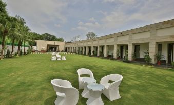 Jhansi Hotel